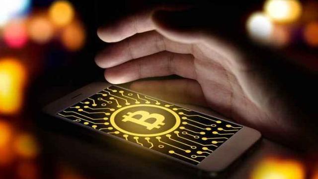 比特币到底能不能赚钱?有人竟用上亿美元比特币买披萨券?亏大了