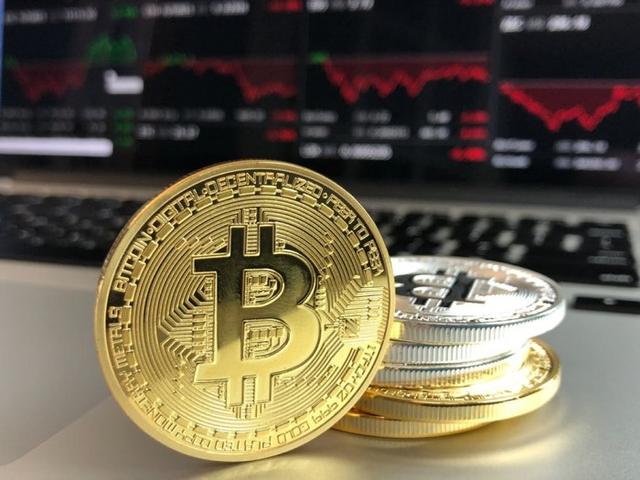 比特币跌破10万美元:加密货币市场的震荡与展望